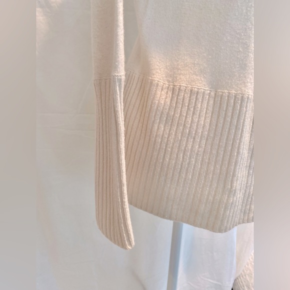 Saraphine White Roll Neck Cashmere Blend Maternity sweater.Size M. BEAUTIFUL. - Picture 5 of 8